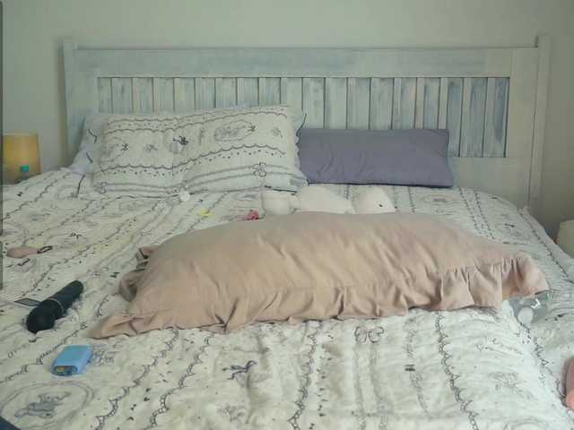 SlowlyLolly44 live webcam show