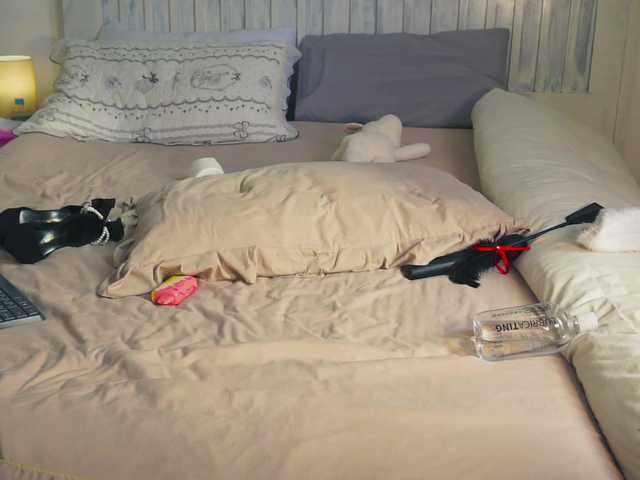 SlowlyLolly44 live cam on BongaCams