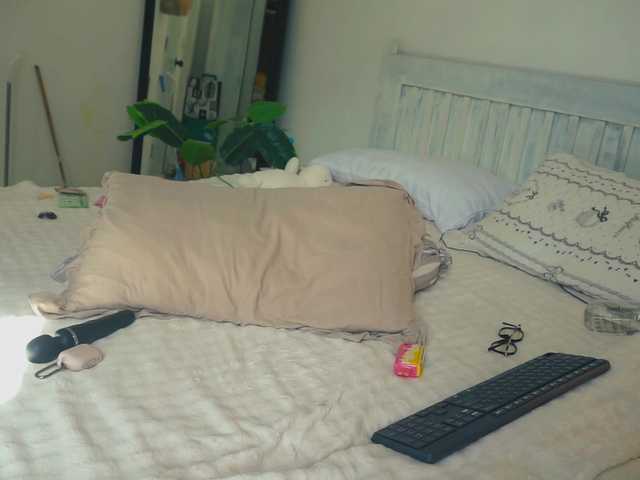 SlowlyLolly44 live cam on BongaCams
