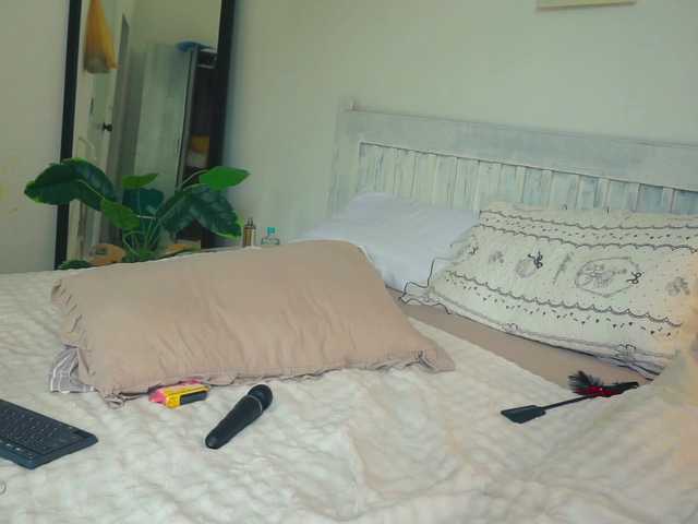 SlowlyLolly44 live cam on BongaCams