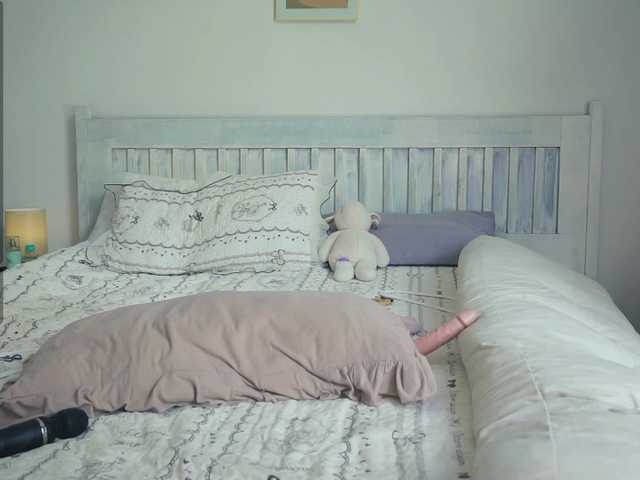 SlowlyLolly44 live webcam show