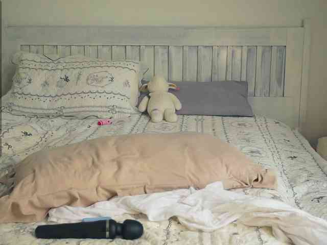 SlowlyLolly44 webcam