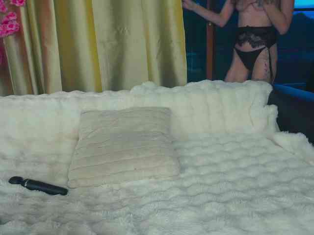 SlowlyLolly44 webcam