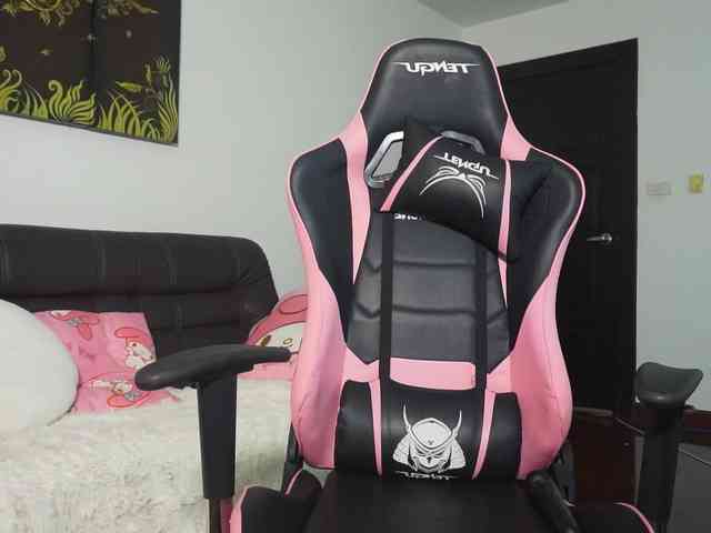 SlowlyLolly44 webcam