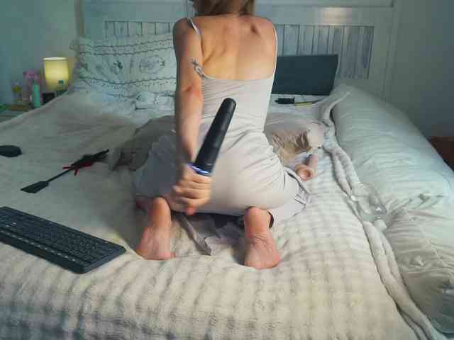 SlowlyLolly44 webcam