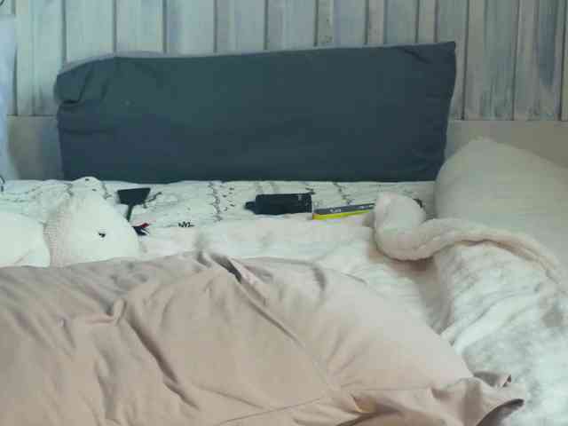 SlowlyLolly44 webcam