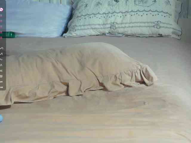 SlowlyLolly44 webcam