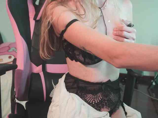 SlowlyLolly44 webcam