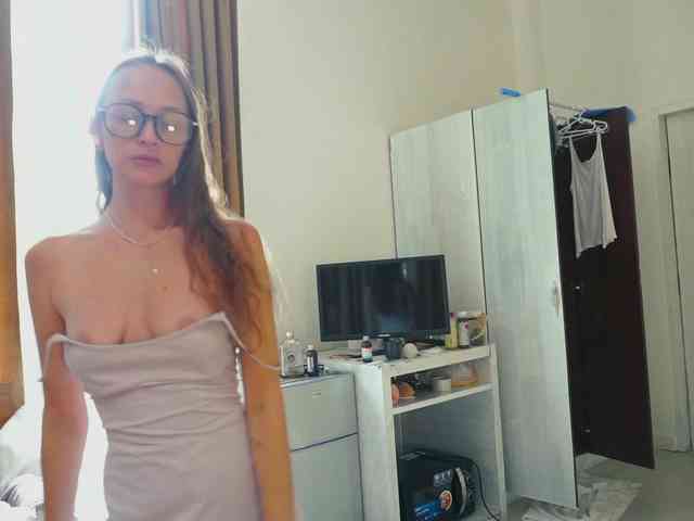 SlowlyLolly44 webcam