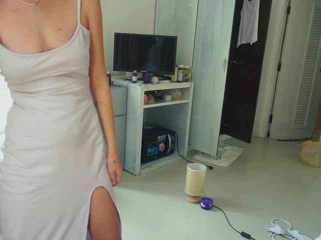 SlowlyLolly44 webcam