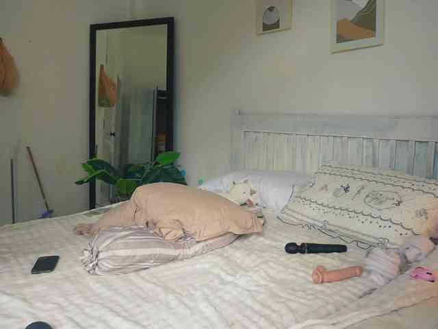 SlowlyLolly44 webcam