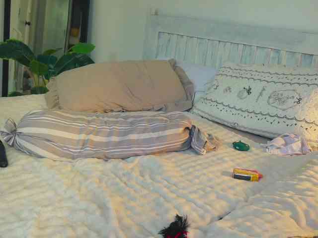 SlowlyLolly44 webcam