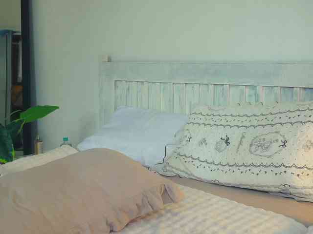 SlowlyLolly44 webcam