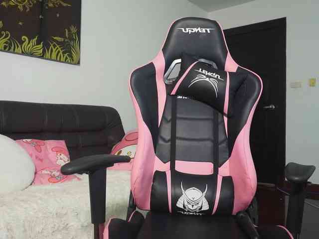 SlowlyLolly44 webcam