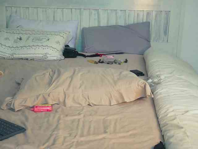 SlowlyLolly44 webcam