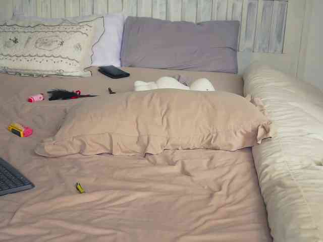 SlowlyLolly44 webcam