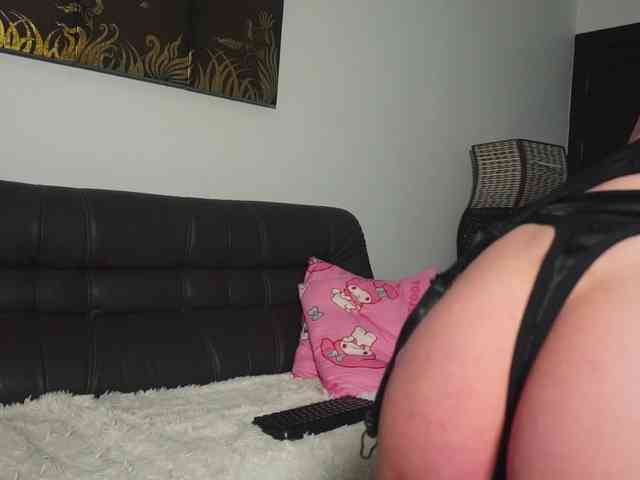 SlowlyLolly44 webcam