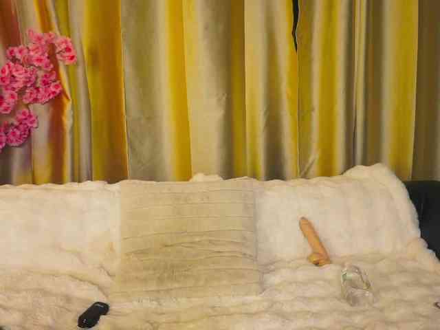 SlowlyLolly44 webcam