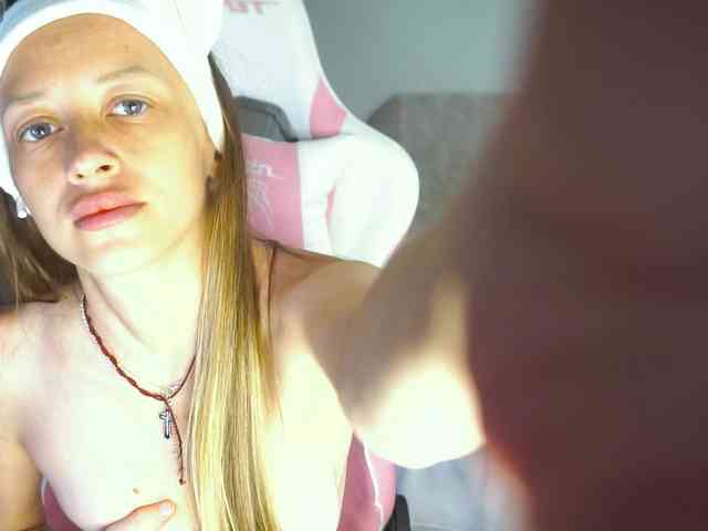 SlowlyLolly44 webcam