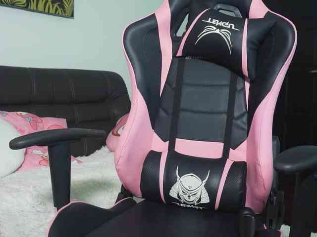 SlowlyLolly44 webcam