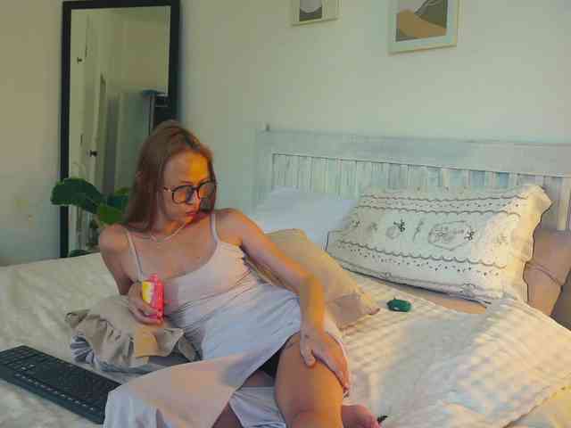 SlowlyLolly44 SlowlyLolly44