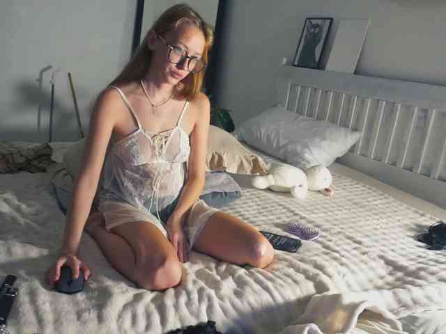 SlowlyLolly44 SlowlyLolly44
