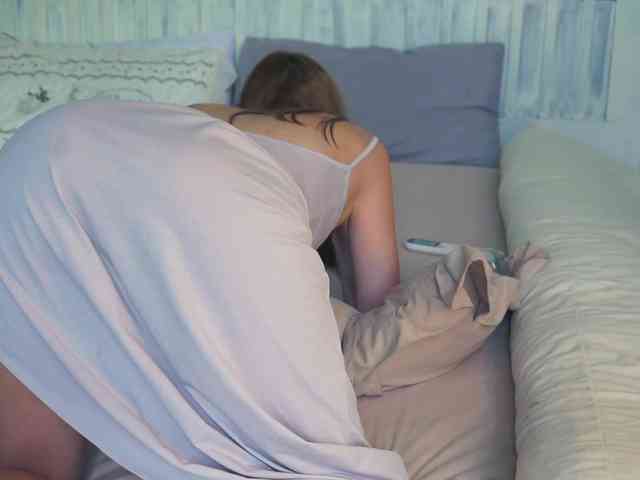 SlowlyLolly44 webcam