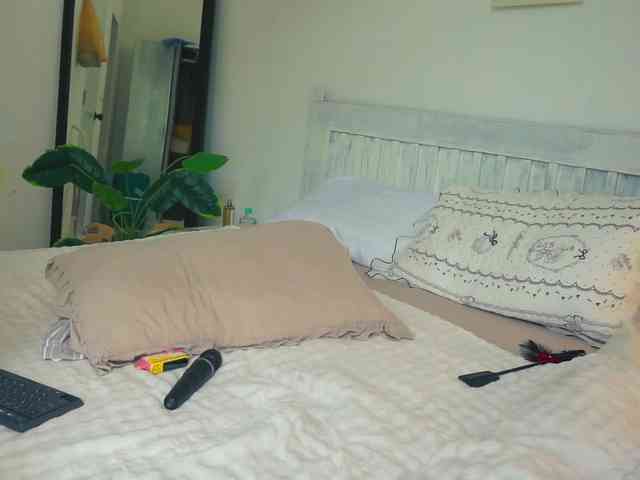 SlowlyLolly44 webcam