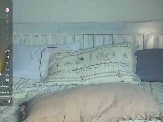 SlowlyLolly44 webcam
