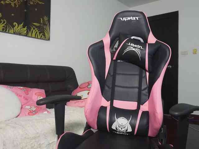 SlowlyLolly44 webcam