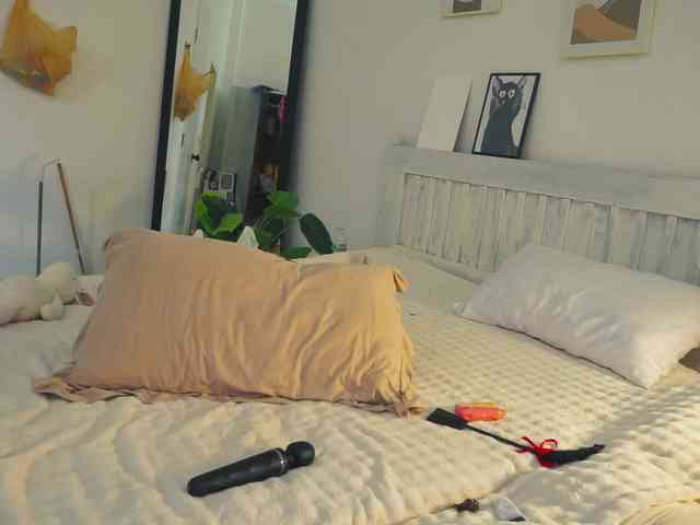 SlowlyLolly44 webcam
