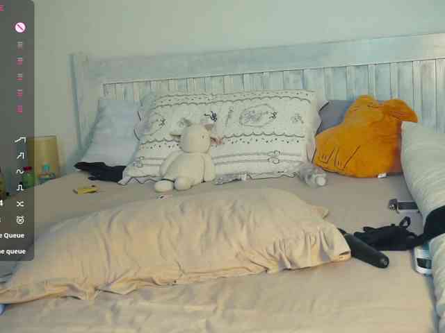 SlowlyLolly44 webcam