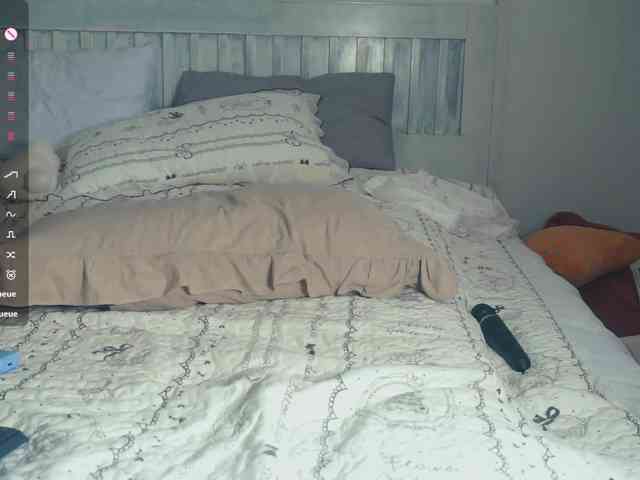 SlowlyLolly44 webcam