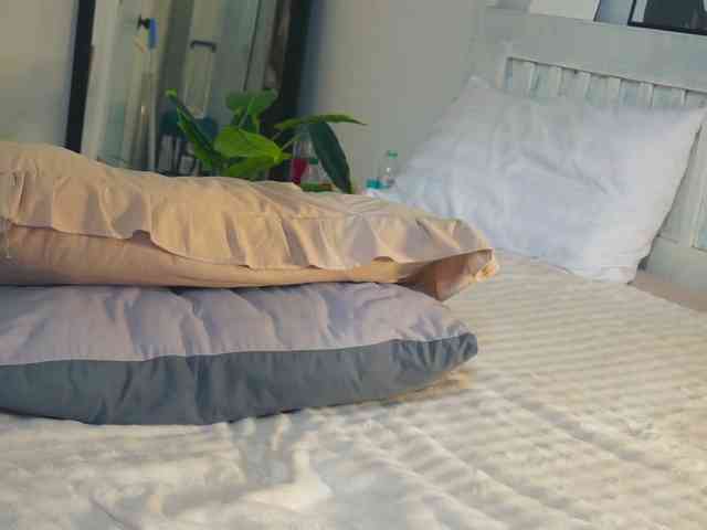 SlowlyLolly44 webcam