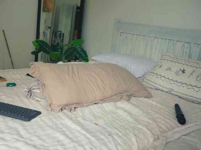 SlowlyLolly44 webcam