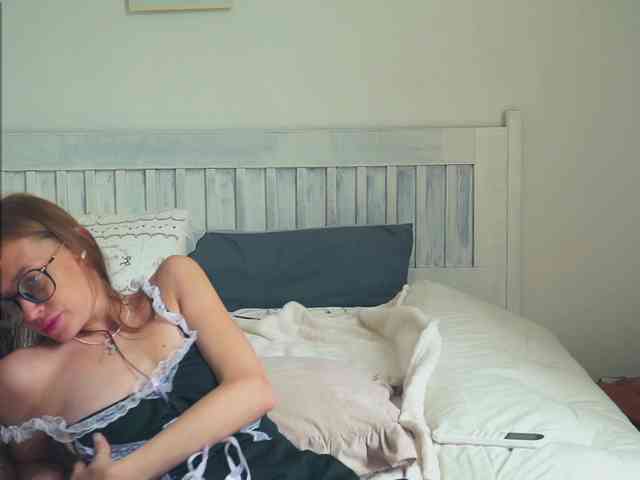 SlowlyLolly44 webcam