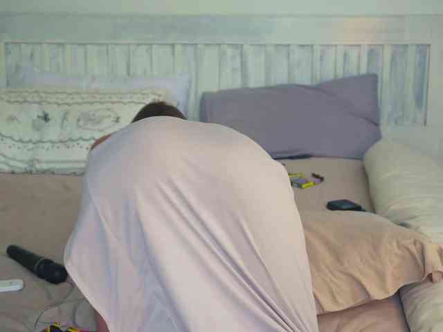 SlowlyLolly44 webcam
