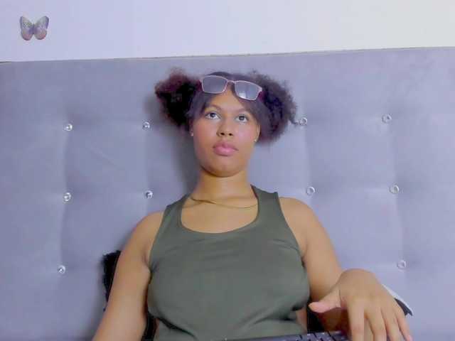 tatianasquirthot live cam on BongaCams