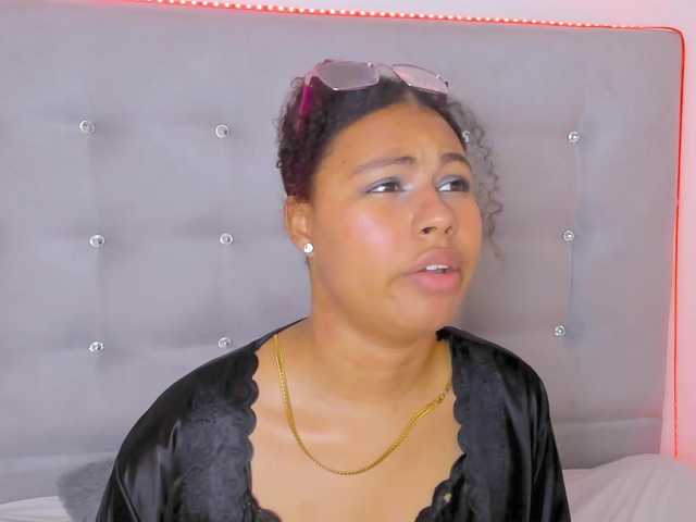 tatianasquirthot live cam on BongaCams