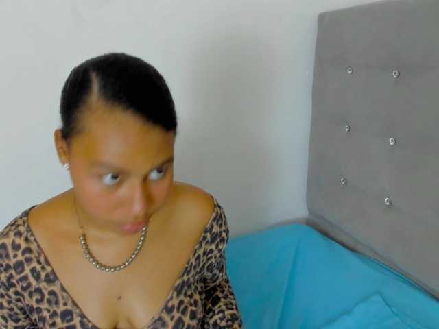 tatianasquirthot live cam on BongaCams