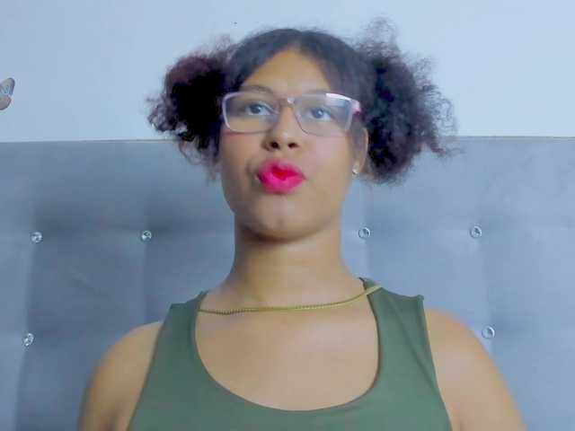 tatianasquirthot live cam on BongaCams