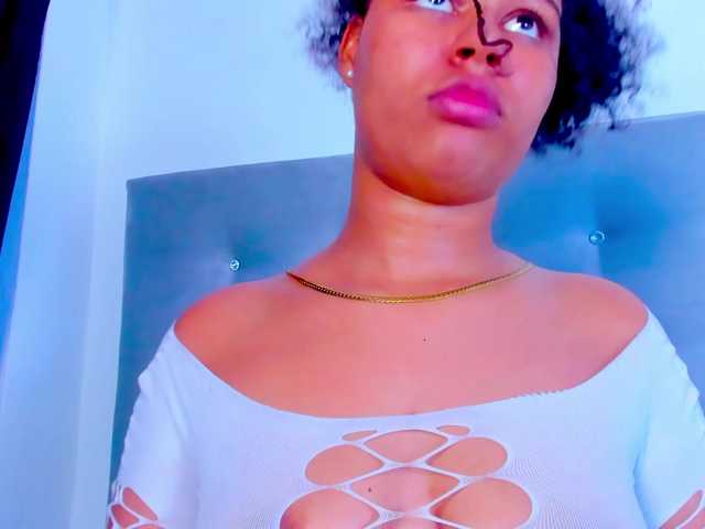tatianasquirthot live cam on BongaCams