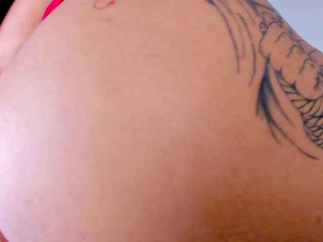 tatianasquirthot live cam on BongaCams