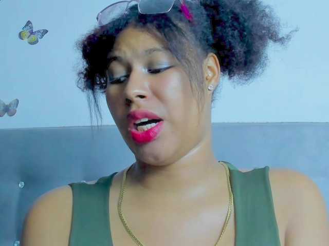 tatianasquirthot live cam on BongaCams