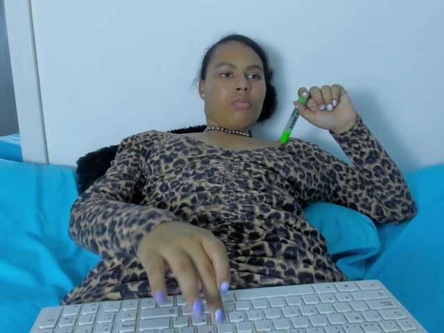 tatianasquirthot live cam on BongaCams