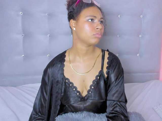 tatianasquirthot live cam on BongaCams