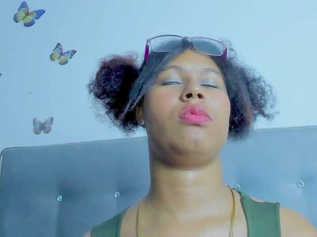 tatianasquirthot live cam on BongaCams