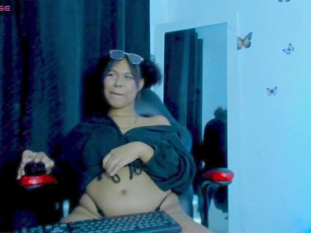 tatianasquirthot live cam on BongaCams