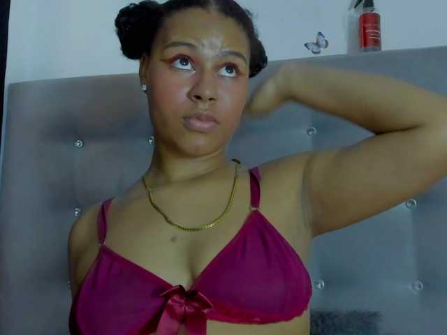 tatianasquirthot live cam on BongaCams