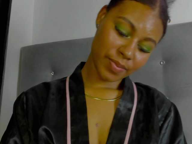tatianasquirthot live cam on BongaCams